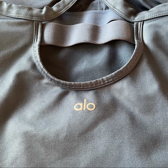 Alo tank top - Picture 4 of 15